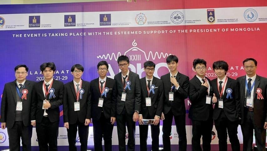 Vietnam wins four bronzes at Asian Physics Olympiad 2023